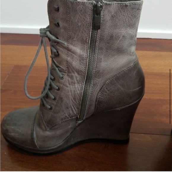 Vince Camuto Distressed Leather Platform Wedge Boot - Picture 6 of 7